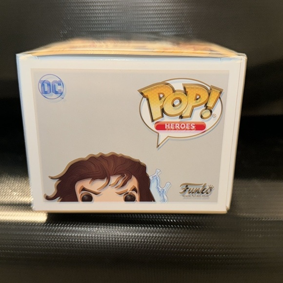 Funko Pop Justice League - Aquaman - Picture 5 of 5